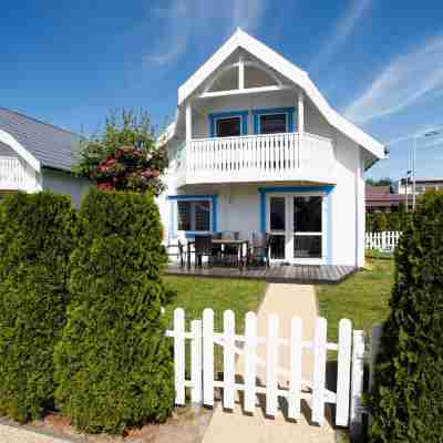 Collins Beach Hotel Exterior