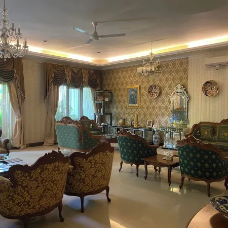 Aldeoz Ndalem Marwatan Surakarta