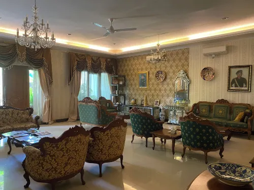 Aldeoz Ndalem Marwatan Surakarta - Vila
