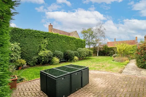 Lovely 5BD Home with Cinema & Games Room