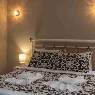 Placebo Apartment Rooms