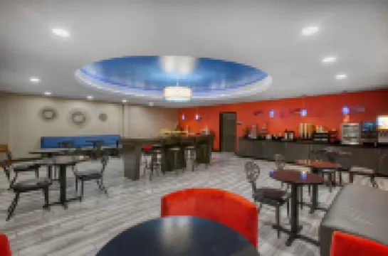 เบสท์เวสเทิร์นพลัส ศูนย์การแพทย์เทคอินน์