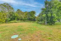 Charming 2-bedroom apartment in nice Sharon with WiFi, AC near Gillette Stadium Hotels in Sharon