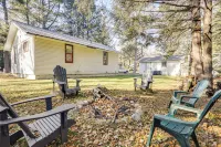 Year-round Chain of Lakes Retreat! Northwoods Home - 2-Star