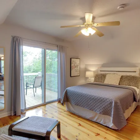 Blue Ridge Getaway w/ Hot Tub & Seasonal View!