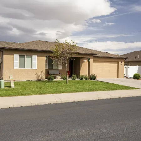 Canyon View Oasis 3 Bedroom Home
