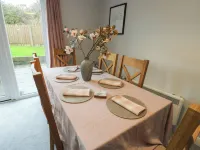11 Parc Delfryn Hotels in Llanfair-Mathafarn-Eithaf