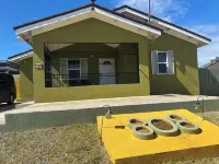 Ideal coastal retreat near Falmouth , Trelawny in sunny Jamaica Hôtels à : 