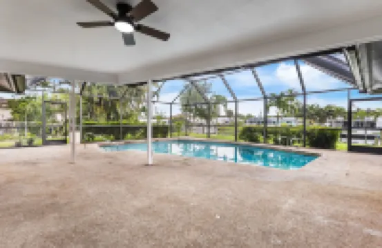 河濱住宅，帶私人碼頭、泳池和海灘 麥格雷戈酒店