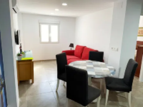 Charming 2 Bedroom Apartment in Elx, Spain