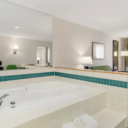 Quality Inn and Suites Denver Airport - Gateway Park