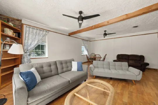 Circle Overlook-Private Downtown apartment