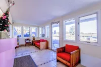 Whispering Pines by Hotel O Whitestone VA - WiFi