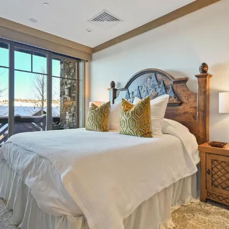 Parq 4 Tower Club Ski in-Out Hot Tub Pool Private Dining Fitness Spa Wellness