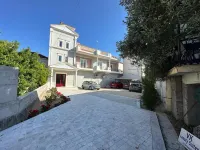 VK Luxury Suites - Private Parking - Adults Only Hotels in Ellomeno