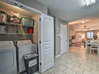 Quaint Family Home Near Downtown Murray and MSU Hotels in Murray