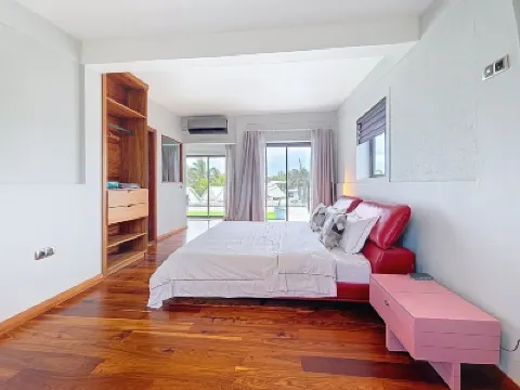 Blue Waves by dodo et Croissant Các khách sạn gần Blue Bay Beach