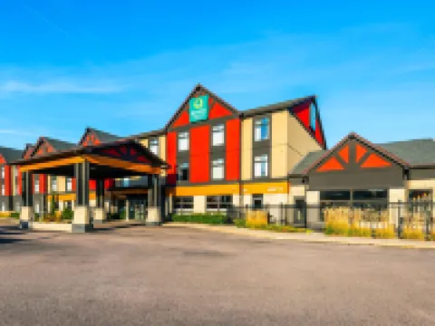 Quality Inn & Suites Hotel di Petawawa