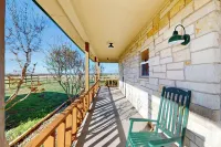 Prime Stargazing! Serene Texas Countryside Retreat - 3-Star