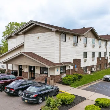Super Inn by OYO Lansing MI