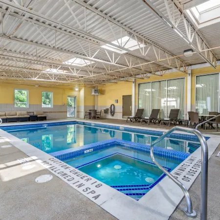 Comfort Inn & Suites