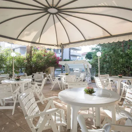 Hotel Dover Rooms & Coffee - Adults Friendly