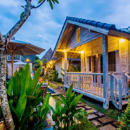 The Syron Huts Lembongan Отели рядом с достопримечательностью «Остров Нуса-Пенида»