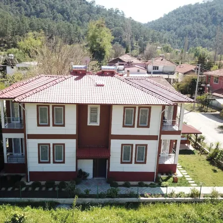 İnlice Apart House