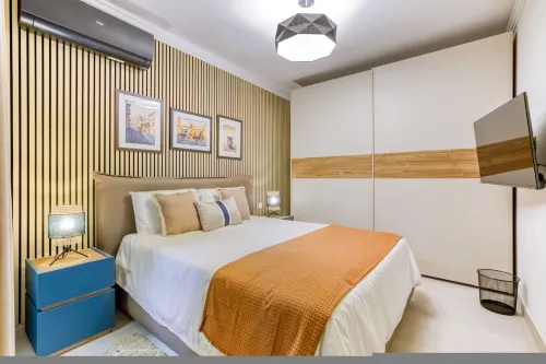 Designer Apartment Near Seafront Balcony Patio