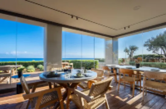 Alissachni SeaSide Hotel