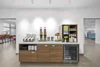 Home2 Suites by Hilton Riverside Downtown - breakfast
