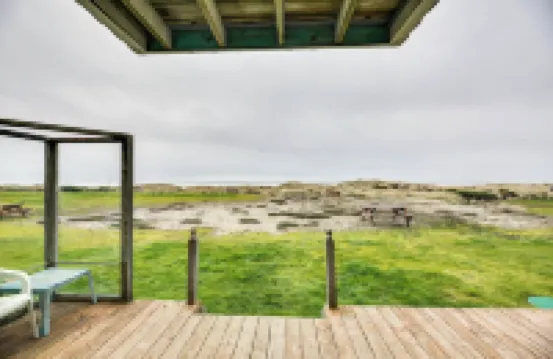 Sanderling Sea Cottages, Unit 3 w/ Private Balcony