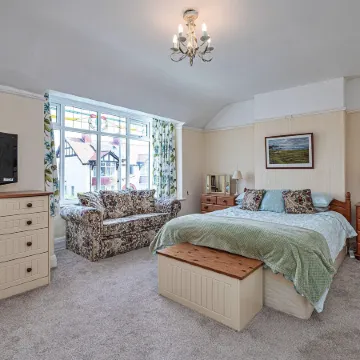 Cottage in Rhos-on-sea Near Sandy Beach