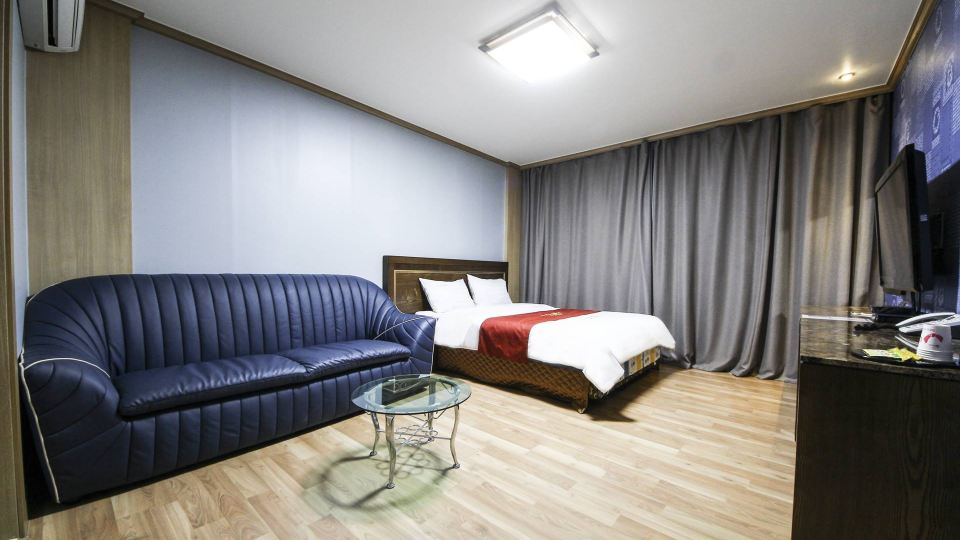 Ace Family Hotel