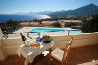 Hotel Villa Gustui Maris - Pools