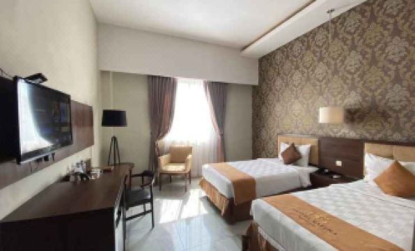 Hotel Safira Magelang - Housity