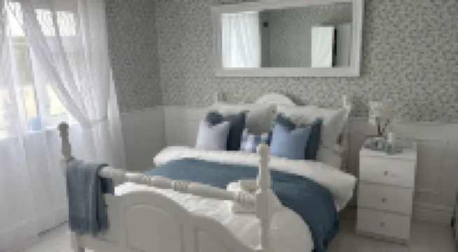 Dernvale House -Double Room sleeps 2 - 홈스테이