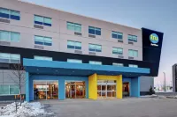 Tru by Hilton Edmonton Windermere - Swimmingpools