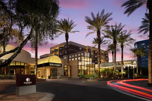 DoubleTree Suites by Hilton Phoenix - 4-Sterne