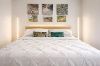 Downtown View, King Bed, Quiet, Free Parking - Condos