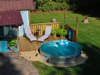 Couples Romantic Country Bungalow, Private, Stock Tank Pool, Birds, Wildlife