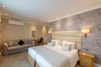 The Royal & Fortescue Hotel