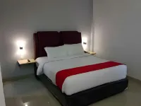 MJs Hotel