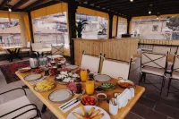 Tafana Cave & Stone Lodge