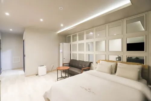 City Hotel - Pet Friendly