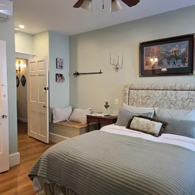 Langdon Hill House Hotels near Rupp House