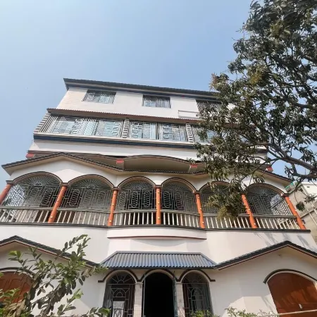 Hotel Raj