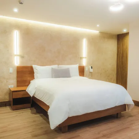 Saya Hotel & Suites