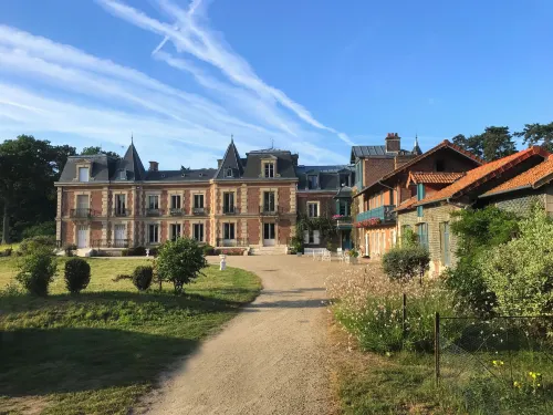 Chateau le Quesnoy - Bed & Breakfasts