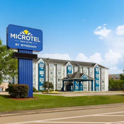 Microtel Inn & Suites by Wyndham Baton Rouge Airport Hotels near Thomas A Maher Park